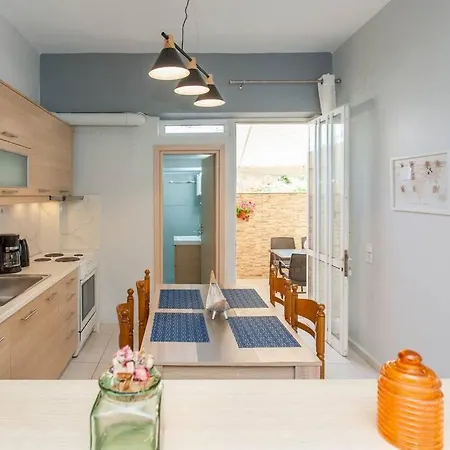 Neoria Apartment