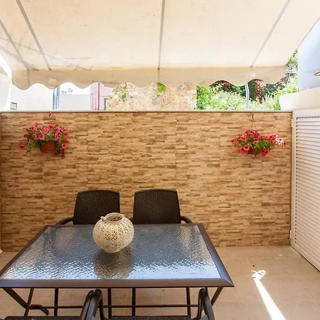 Neoria דירה חאניה